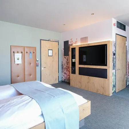 Riku Hotel *