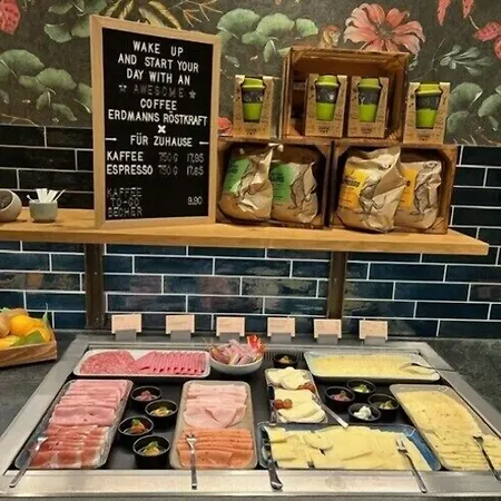 Riku فندق غوبينغِن